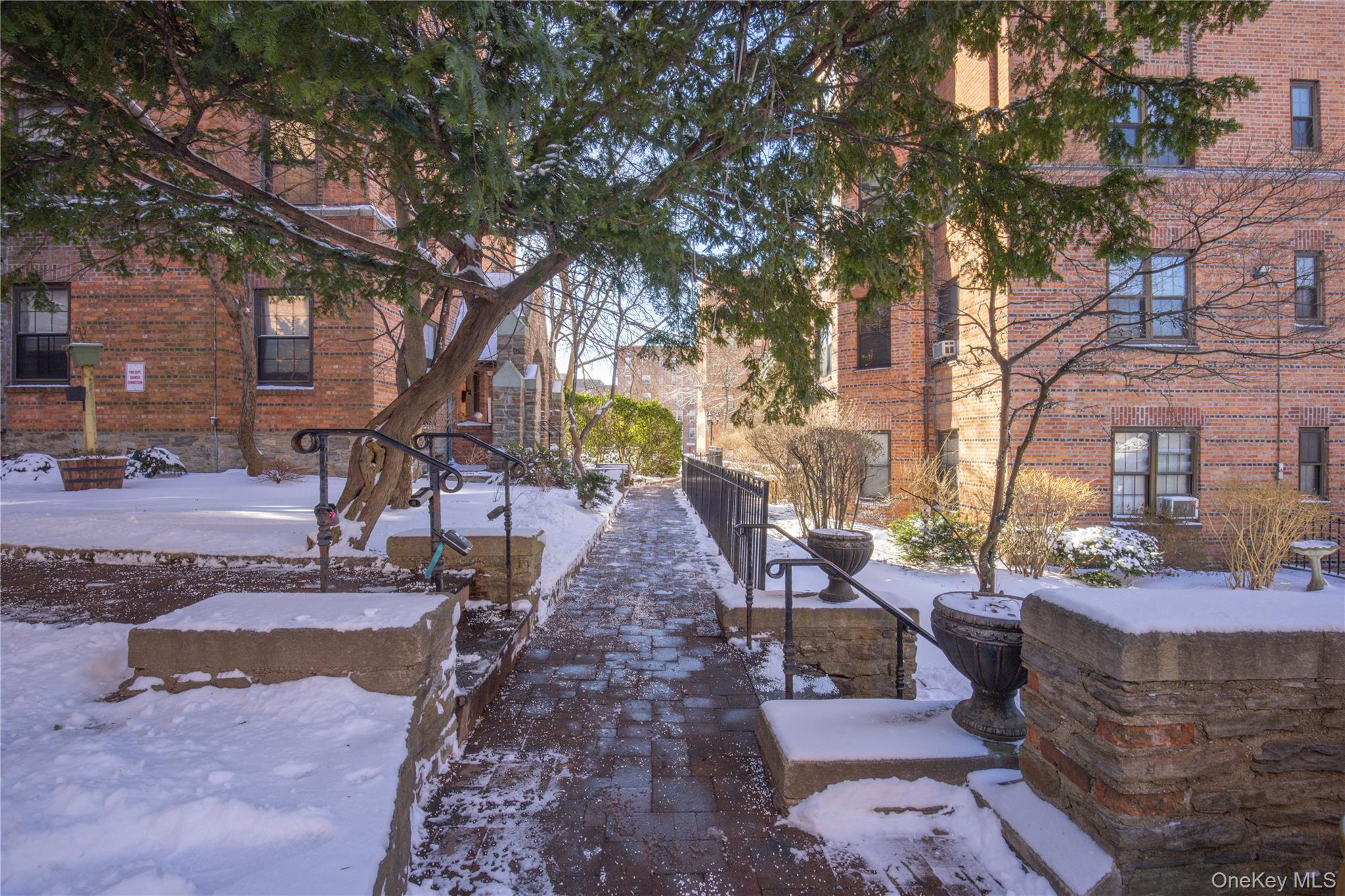 824 Bronx River Road # 4B, Bronxville, NY 10708