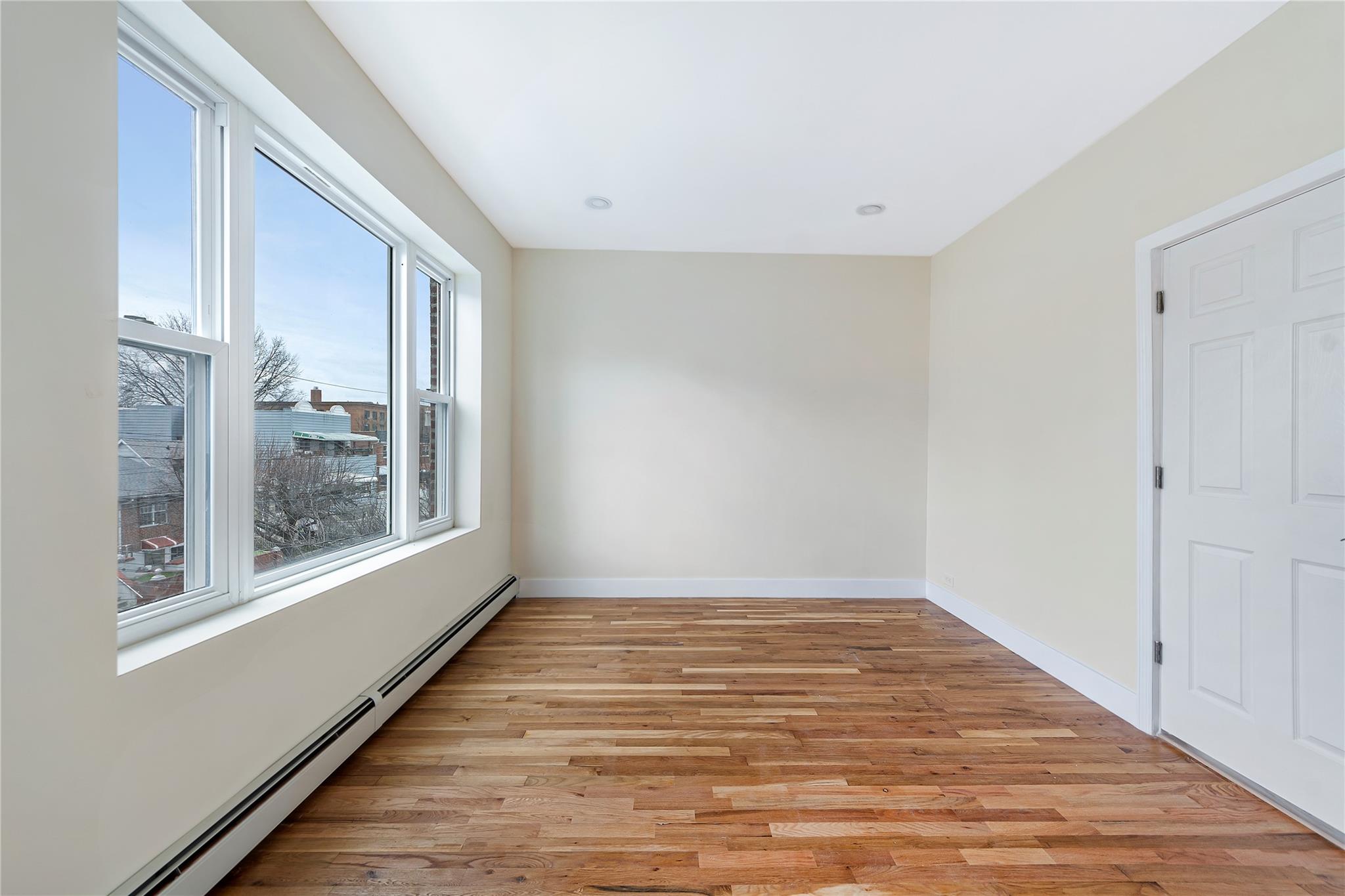 2547 Radcliff Avenue, Bronx, NY 10469