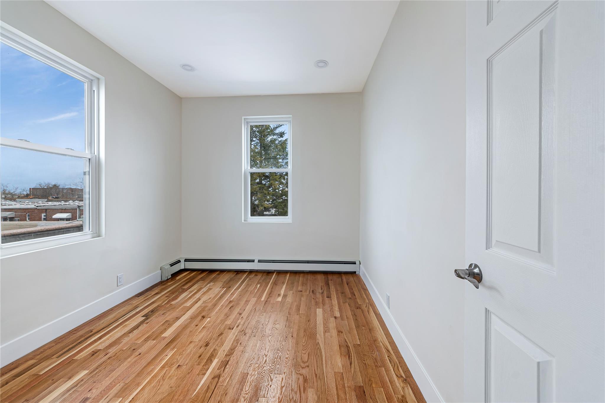 2547 Radcliff Avenue, Bronx, NY 10469