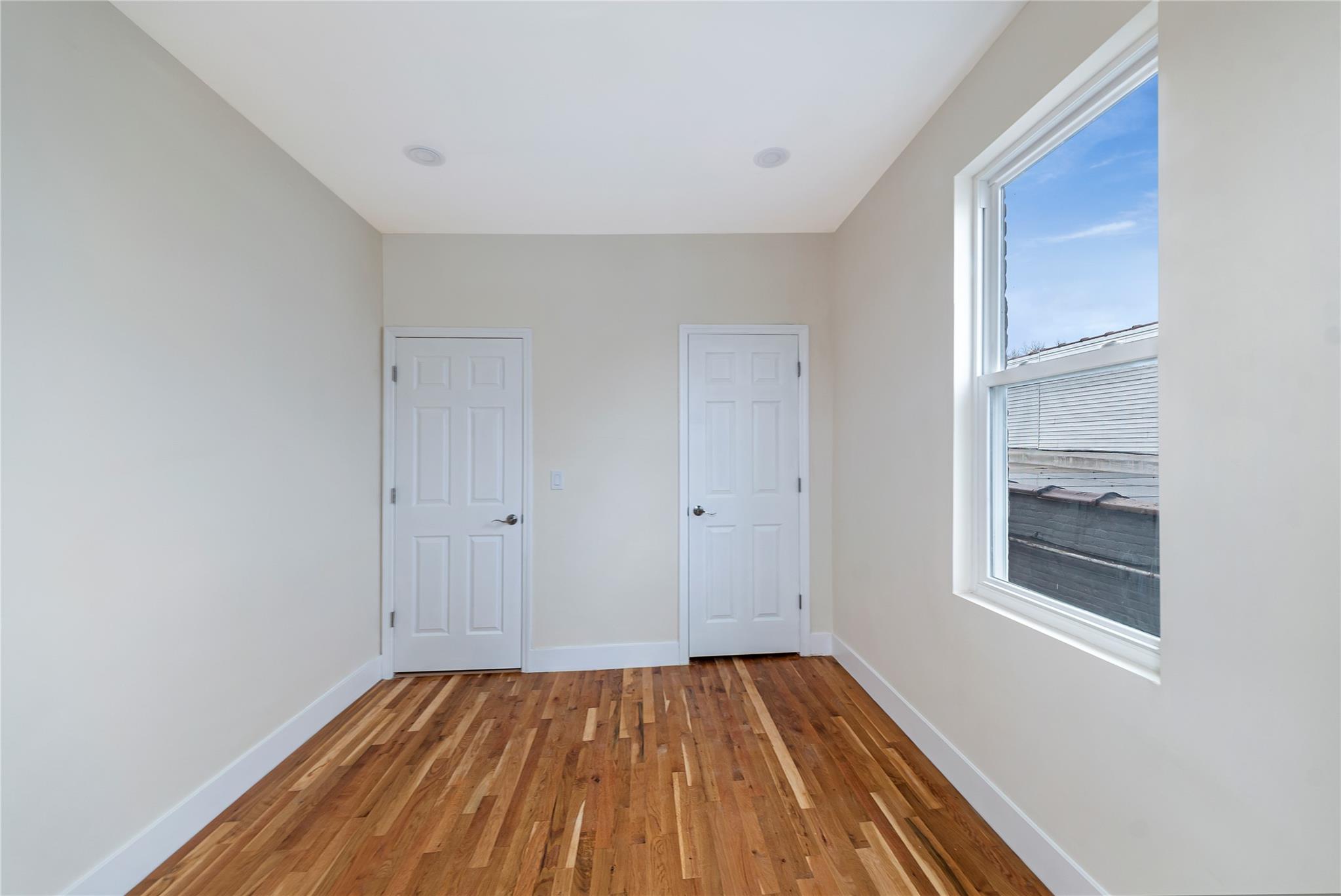 2547 Radcliff Avenue, Bronx, NY 10469