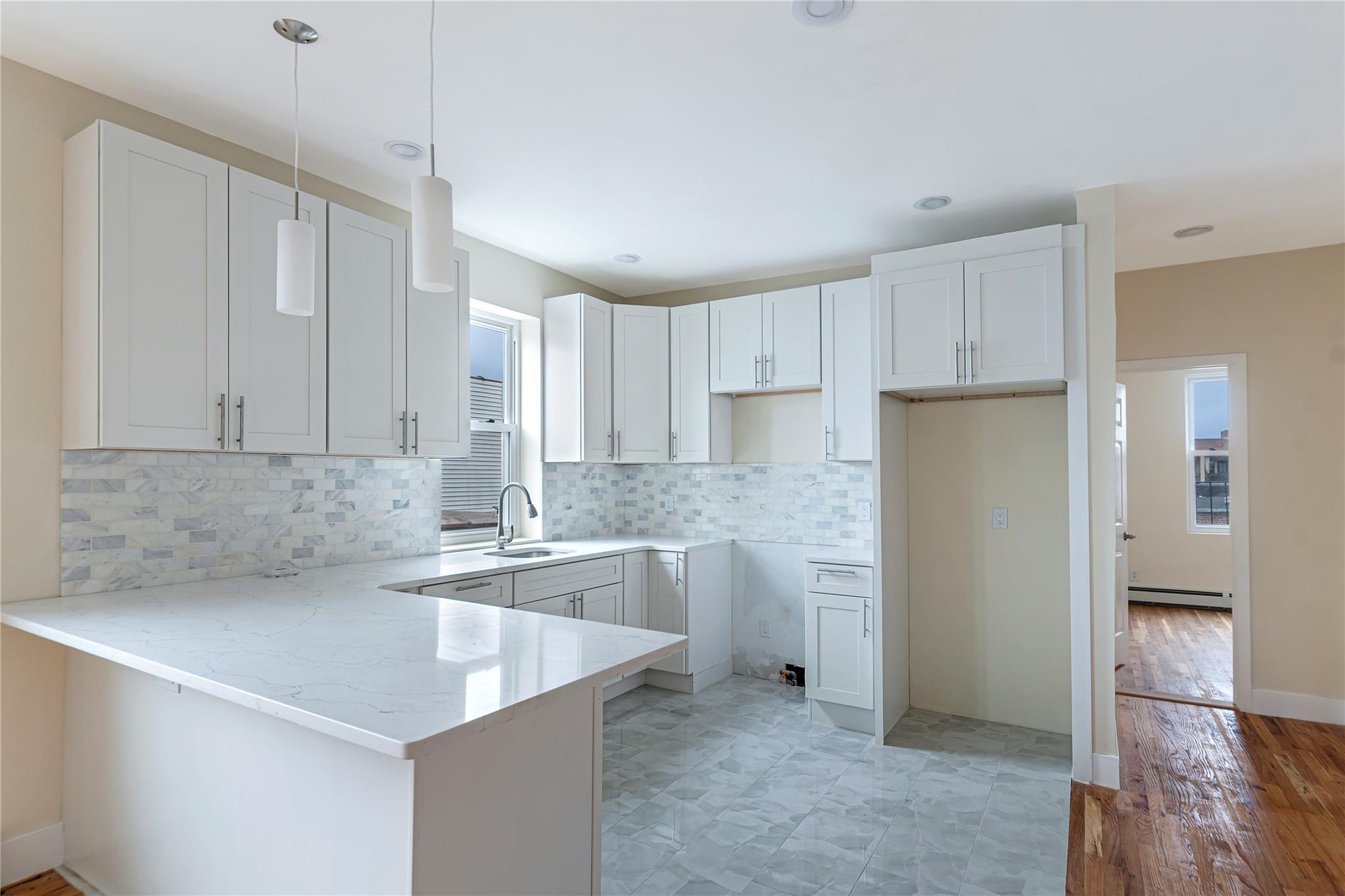 2547 Radcliff Avenue, Bronx, NY 10469