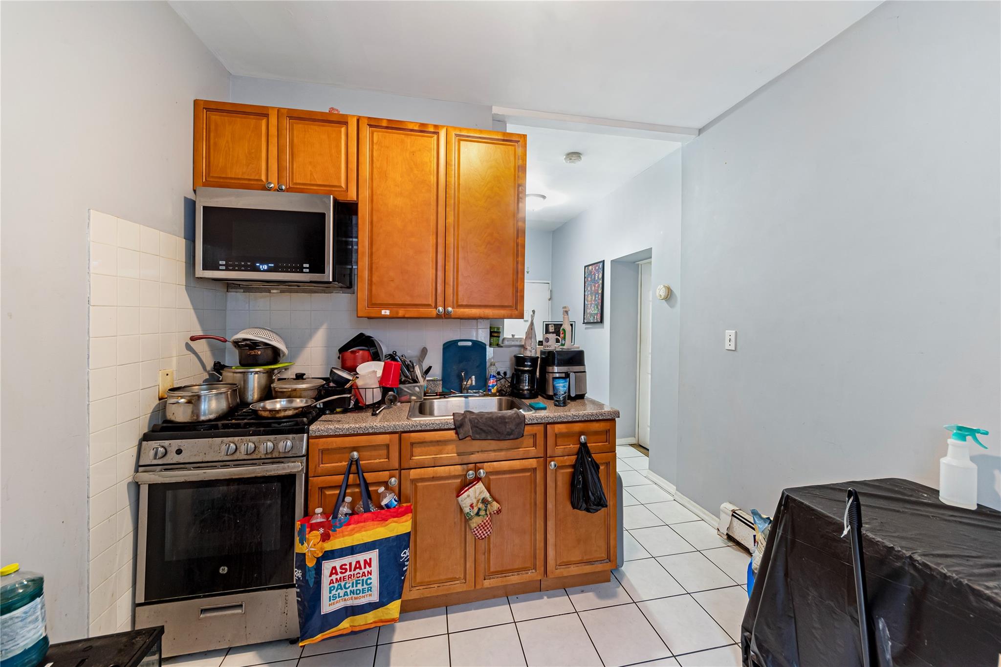 2547 Radcliff Avenue, Bronx, NY 10469