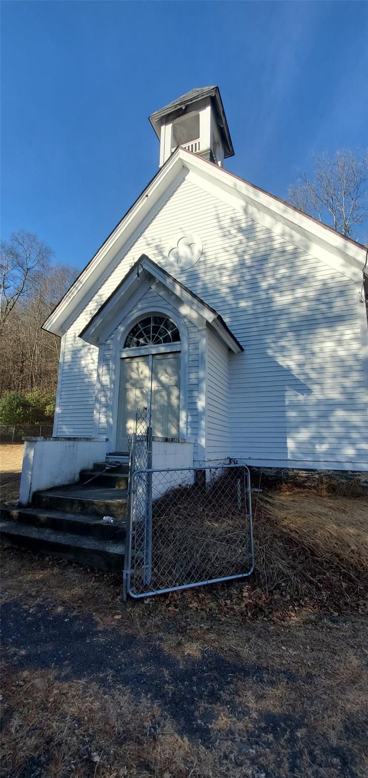 651 Us Route 209, Cuddebackville, NY 12729