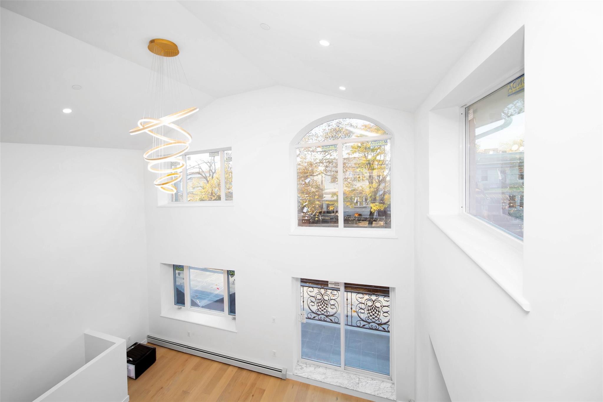 6960 Caldwell Avenue, Maspeth, NY 11378