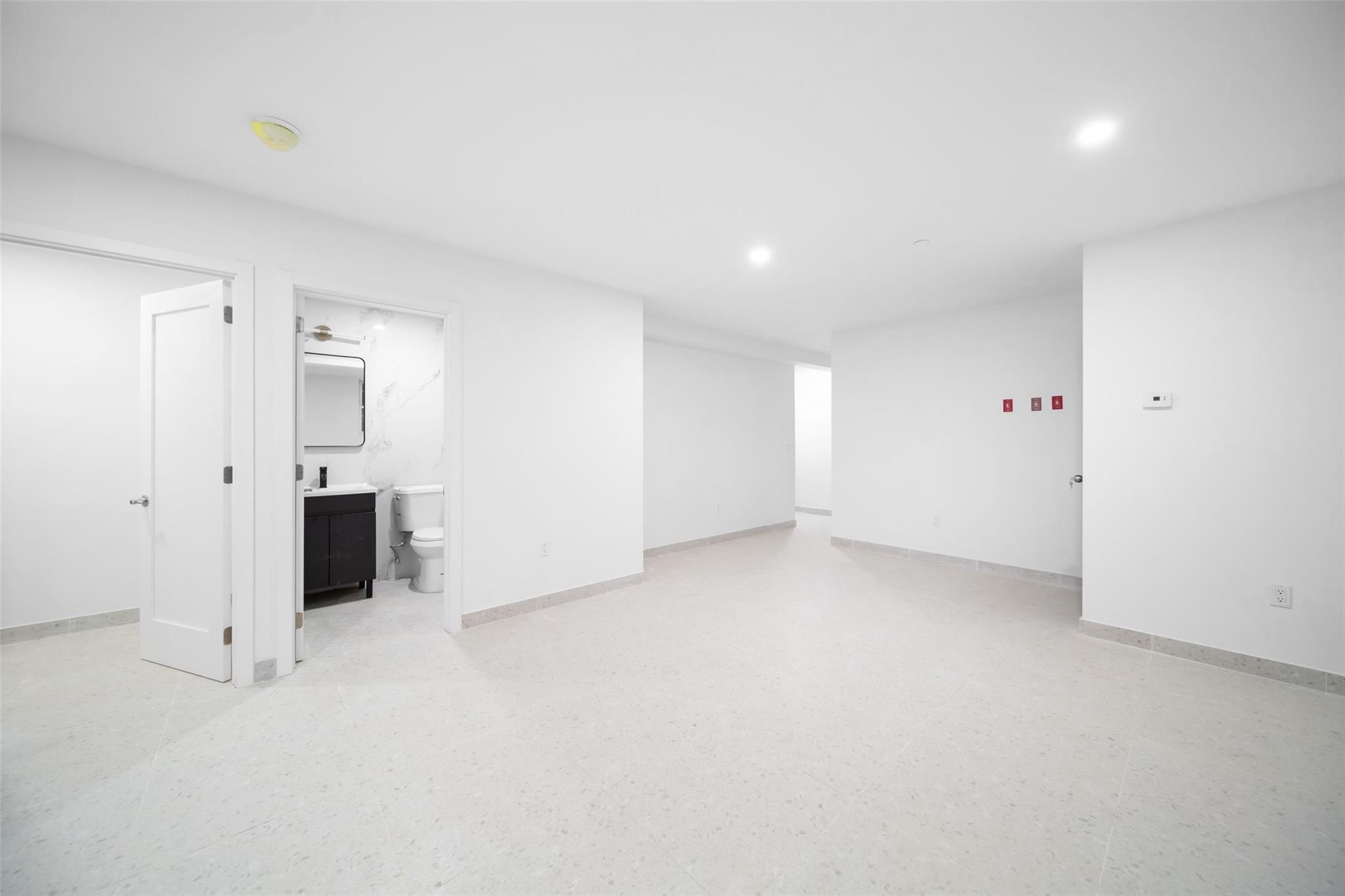 6960 Caldwell Avenue, Maspeth, NY 11378