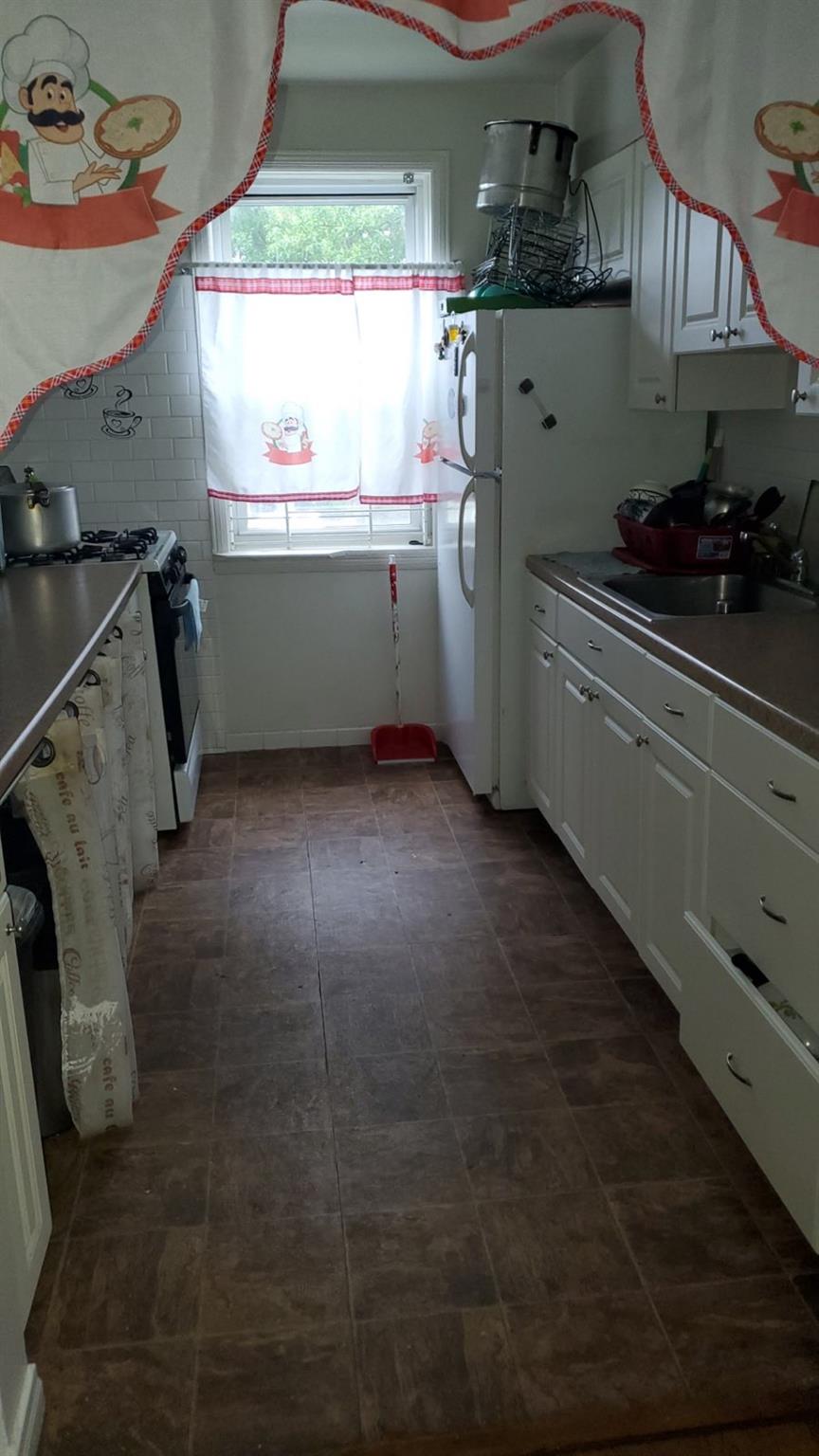 196-64 45th Avenue, Flushing, NY 11358