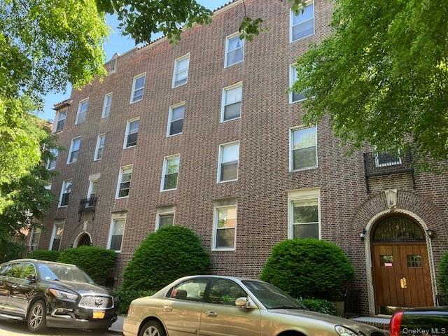 37-33 84 Street # 2, Jackson Heights, NY 11372