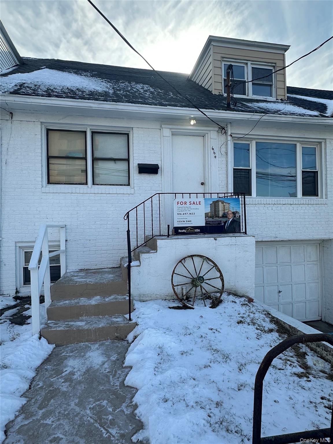 664 W Broadway, Long Beach, NY 11561