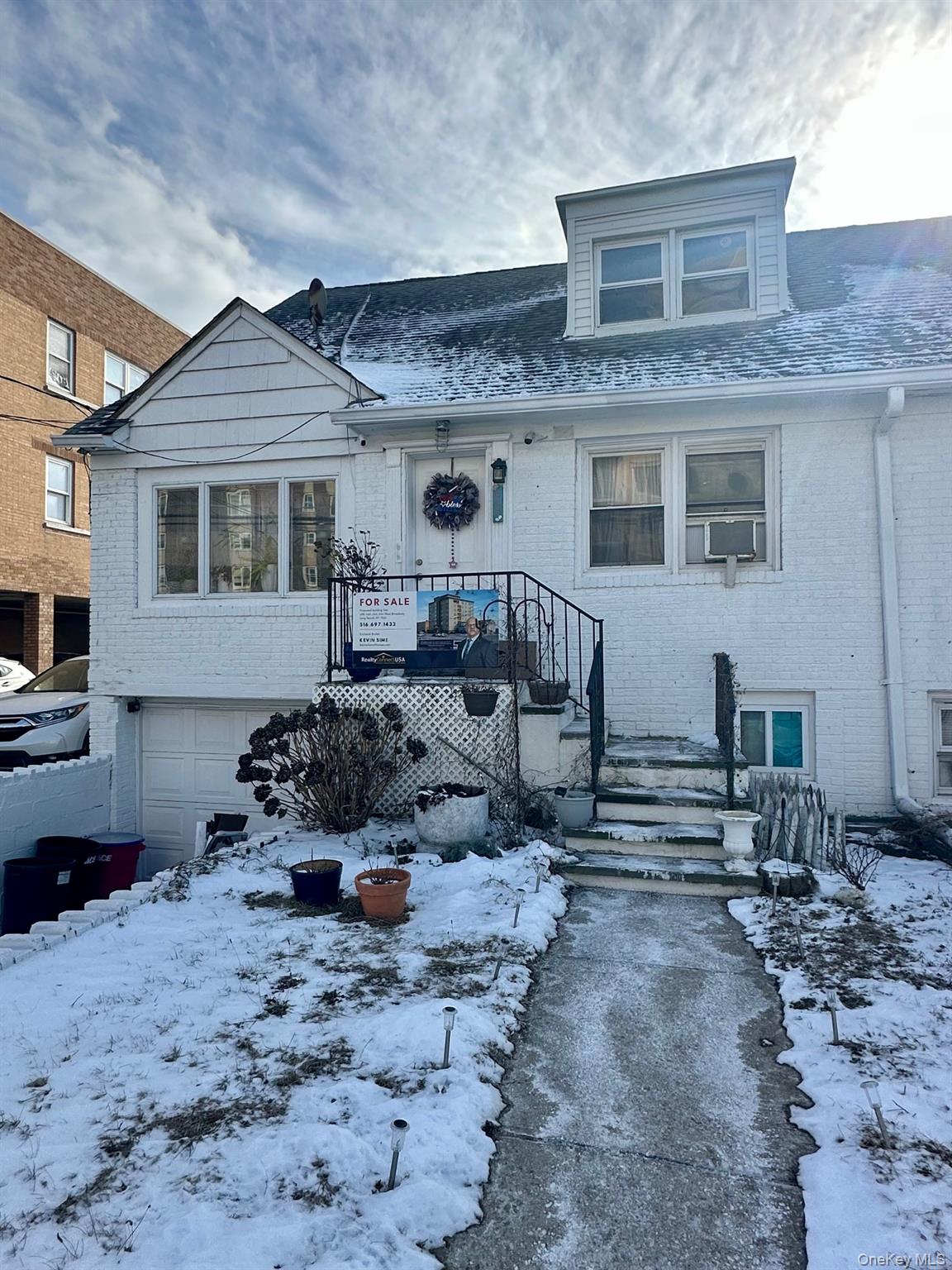 658 W Broadway, Long Beach, NY 11561