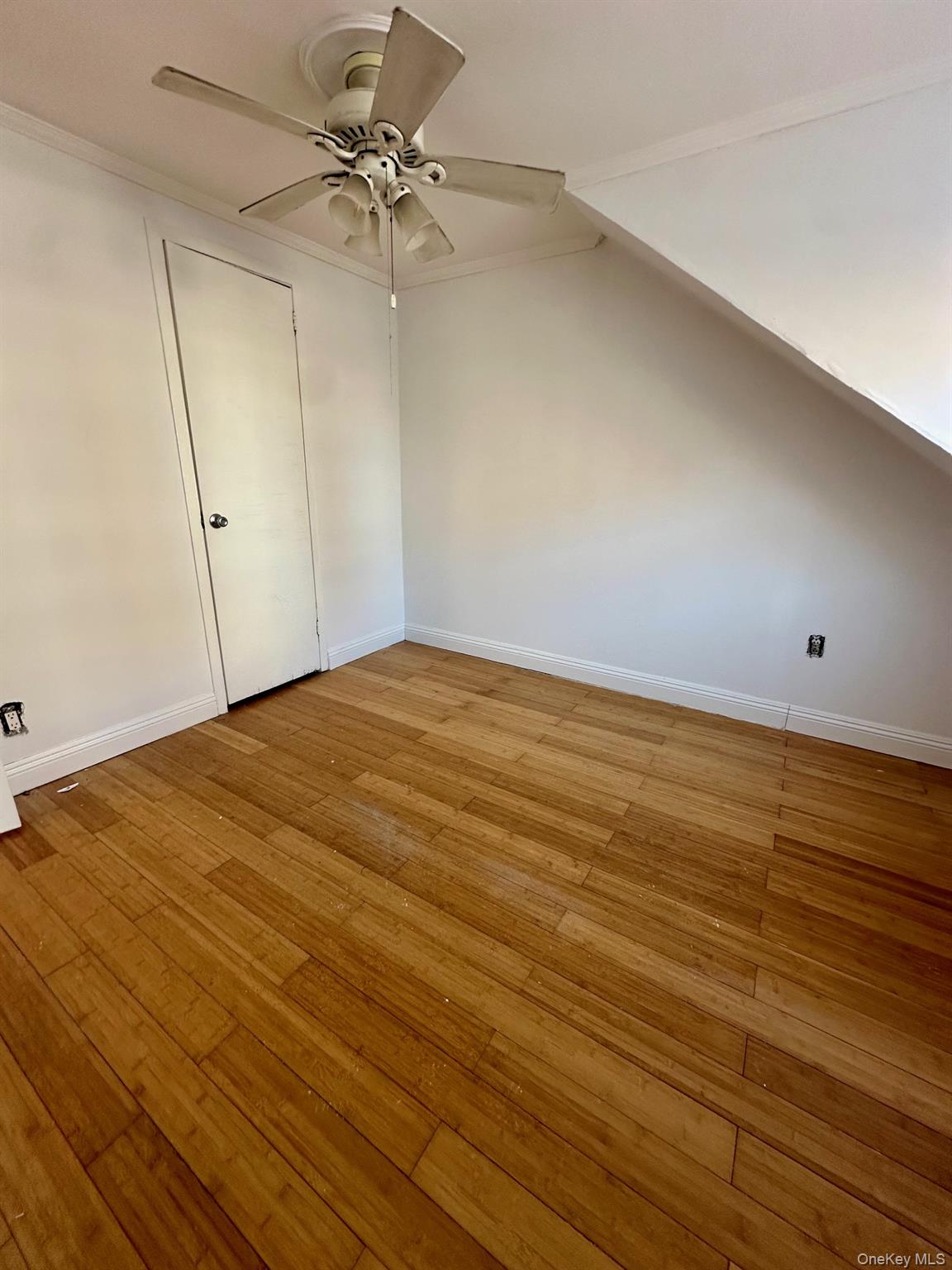 658 W Broadway, Long Beach, NY 11561