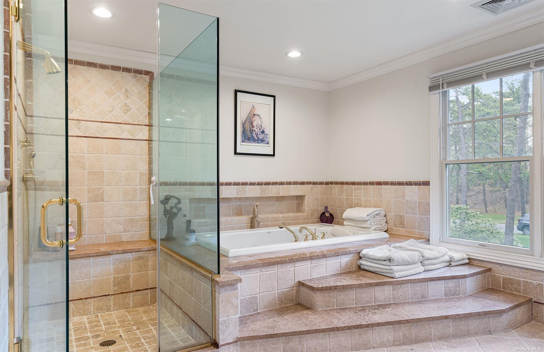 33 Park Circle, Quogue, NY 11959