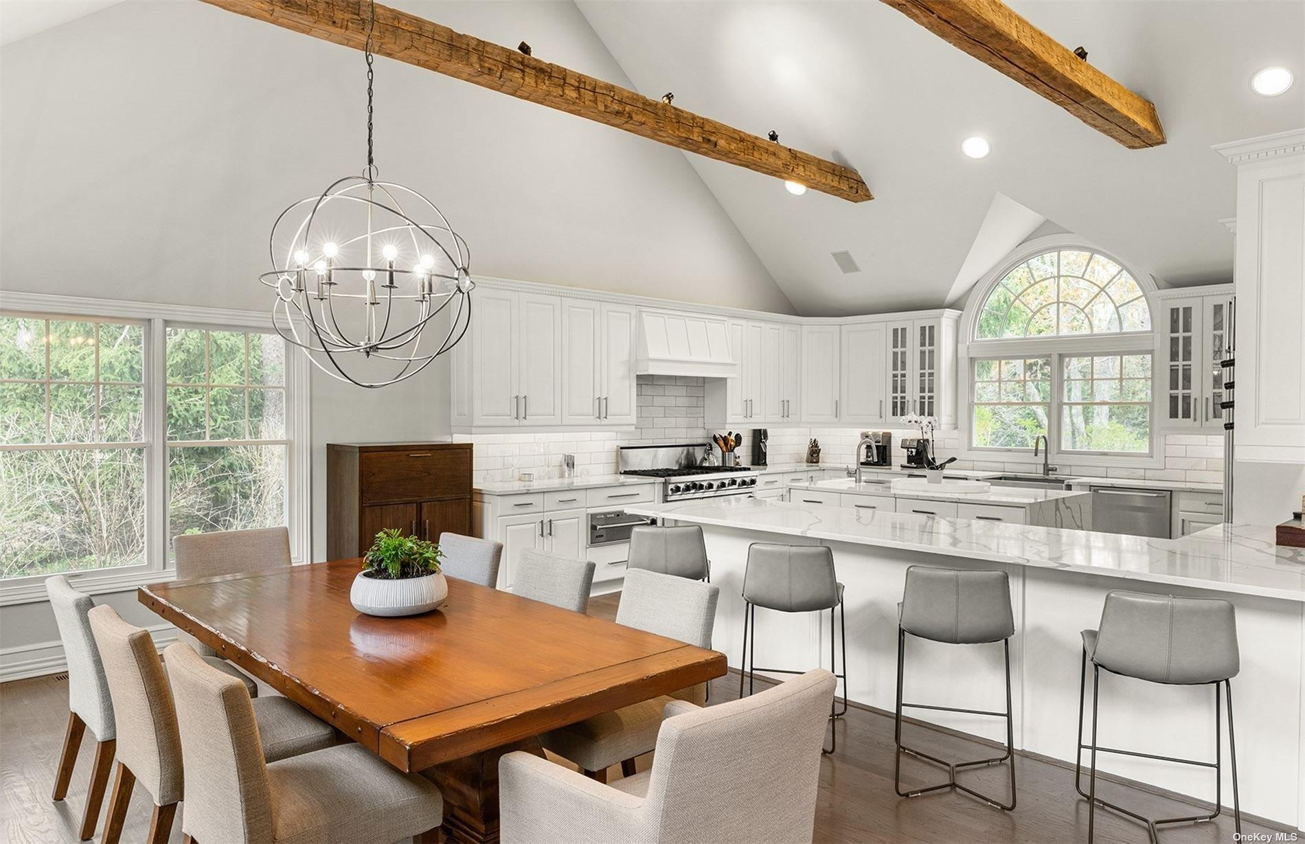 33 Park Circle, Quogue, NY 11959