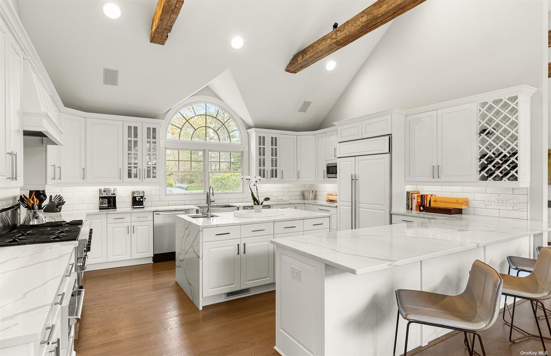 33 Park Circle, Quogue, NY 11959