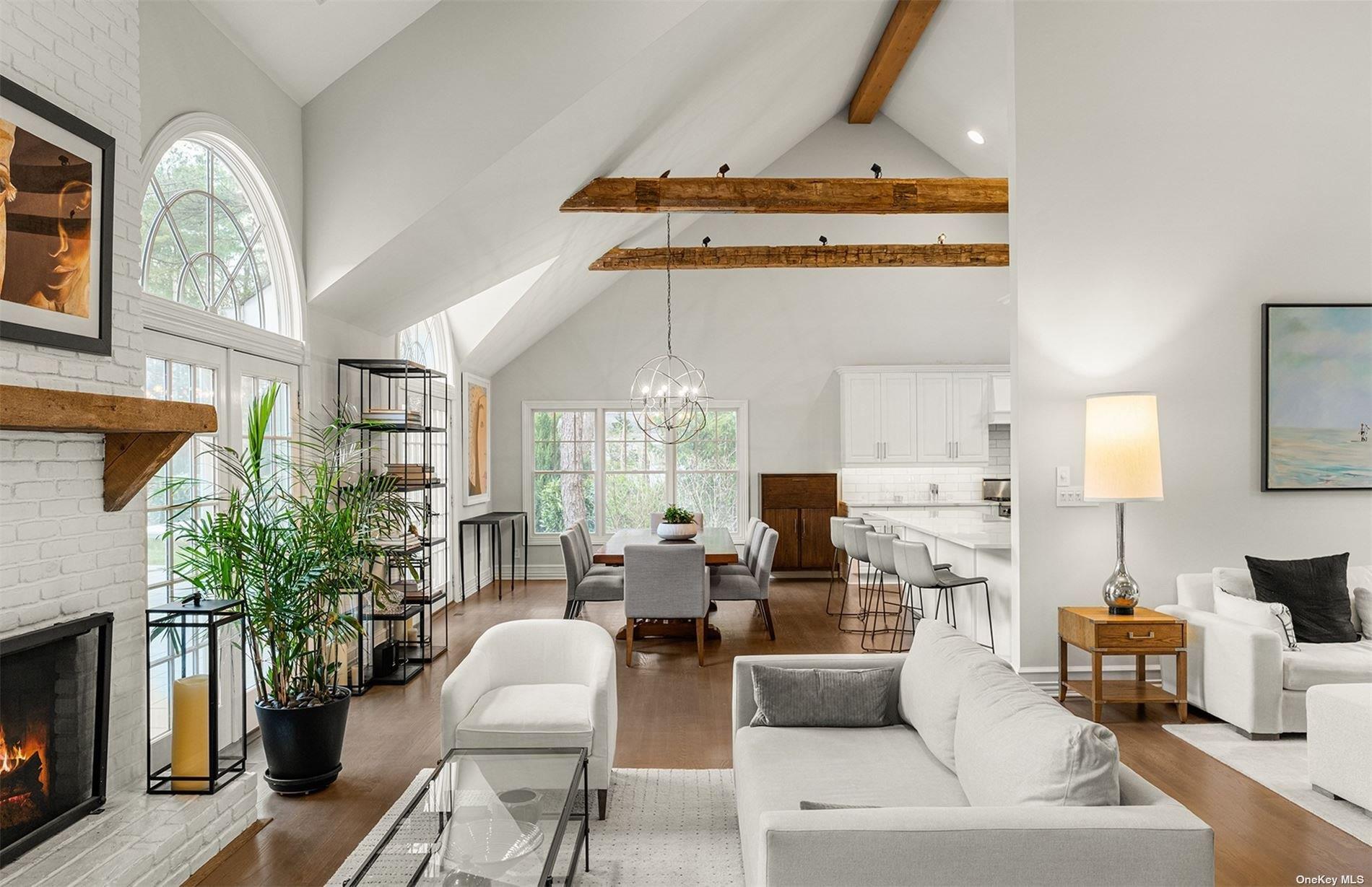 33 Park Circle, Quogue, NY 11959