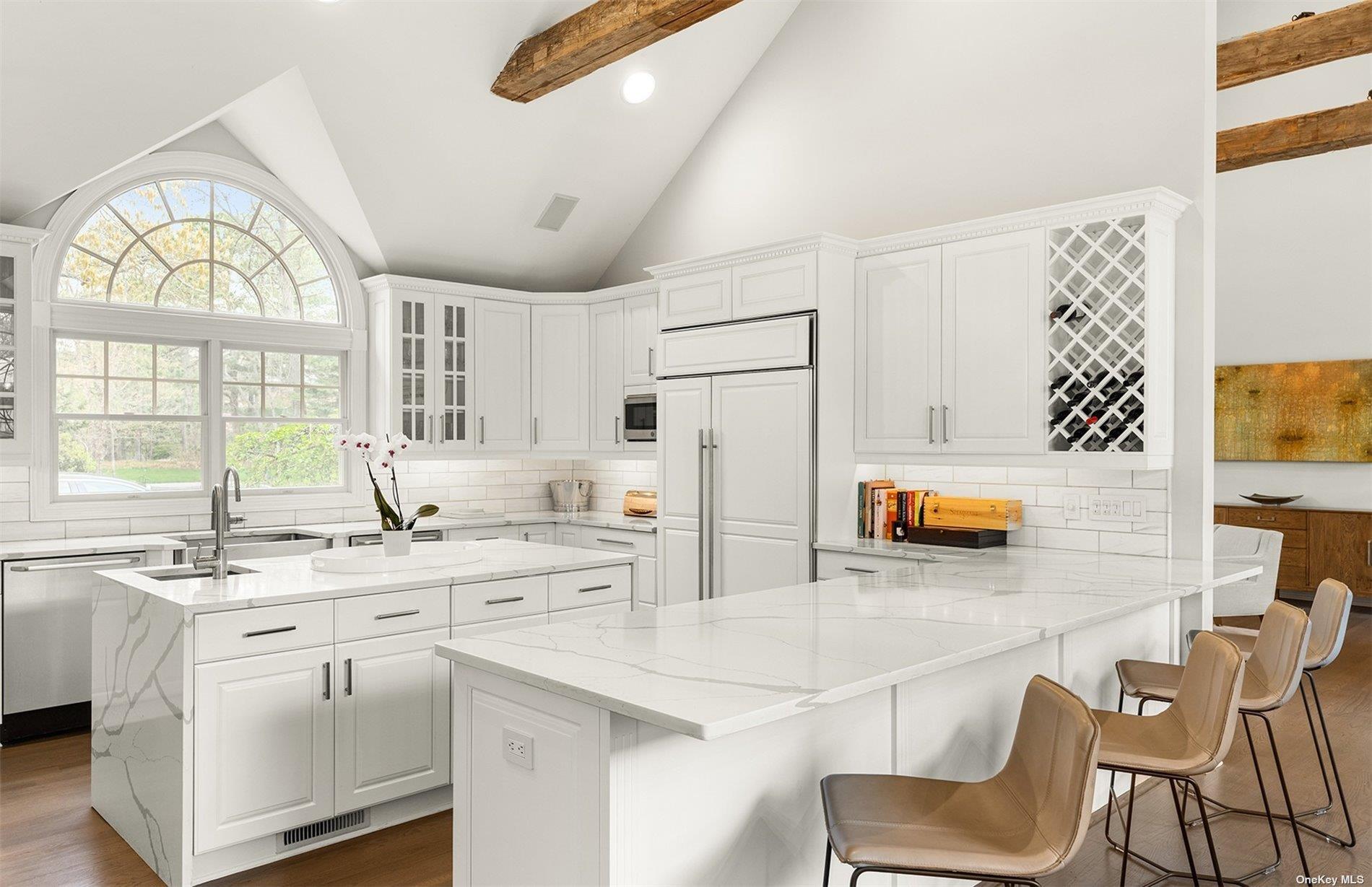 33 Park Circle, Quogue, NY 11959