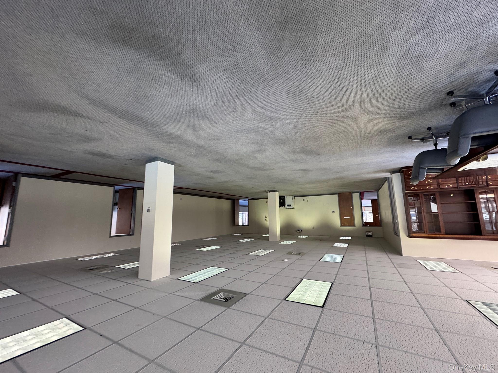 1400 Youngs Avenue, Southold, NY 11971