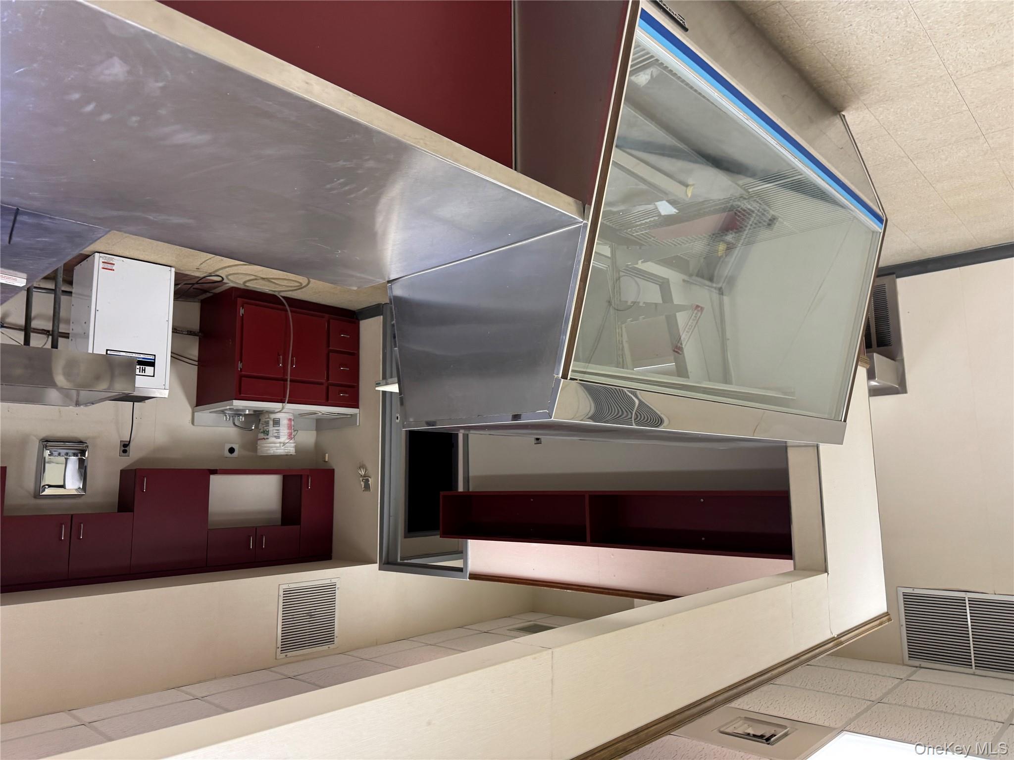 1400 Youngs Avenue, Southold, NY 11971