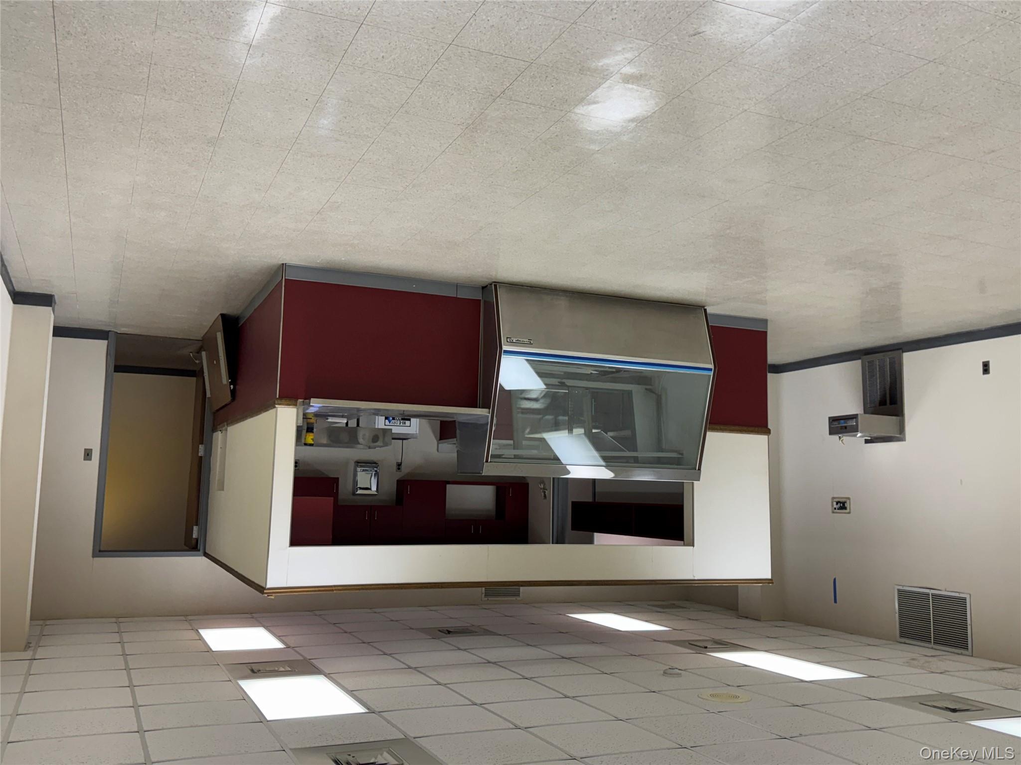 1400 Youngs Avenue, Southold, NY 11971