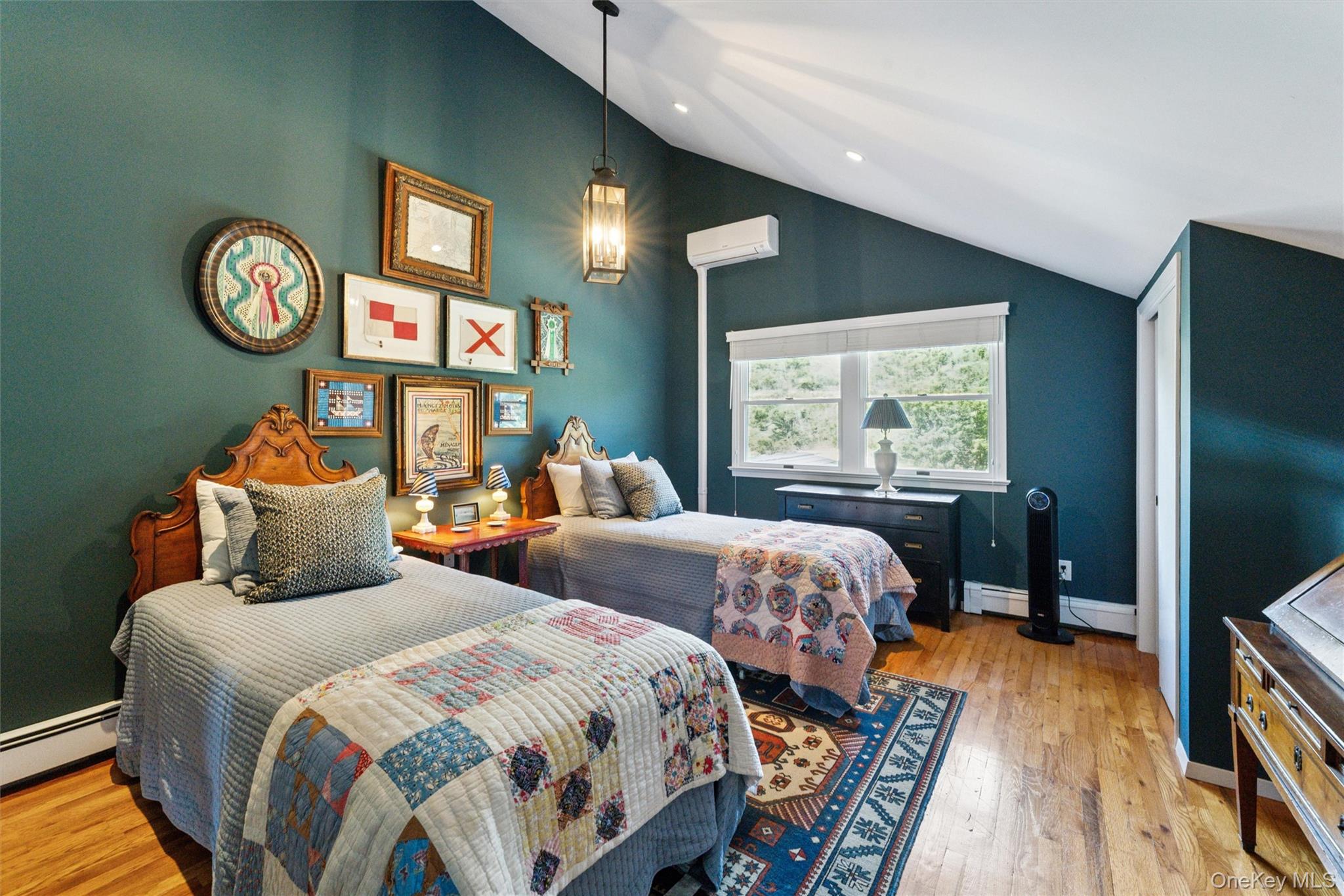 18 Quogo Neck Lane, Quogue, NY 11959