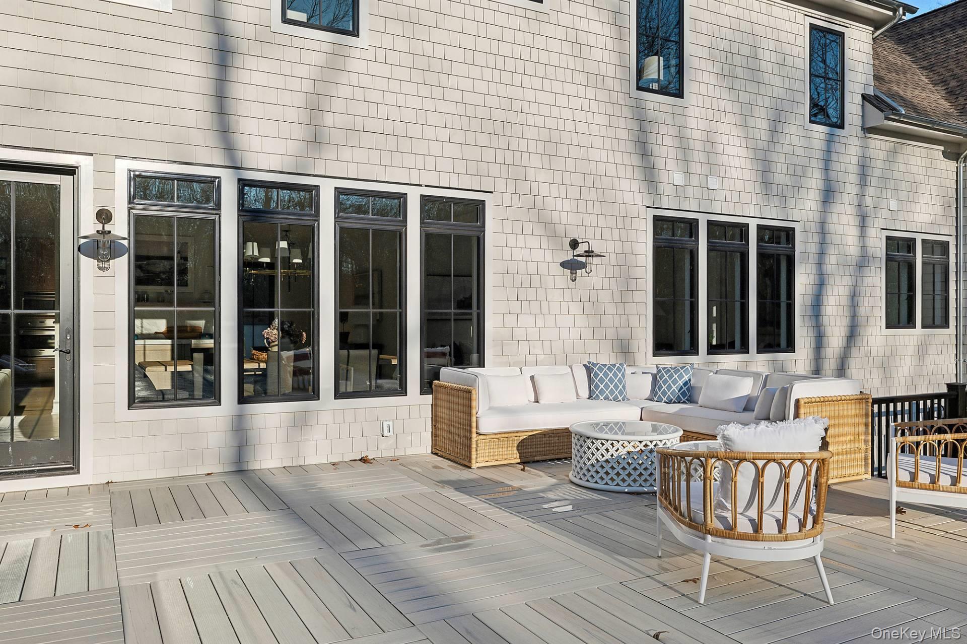 11 Old School House Lane, East Hampton, NY 11937