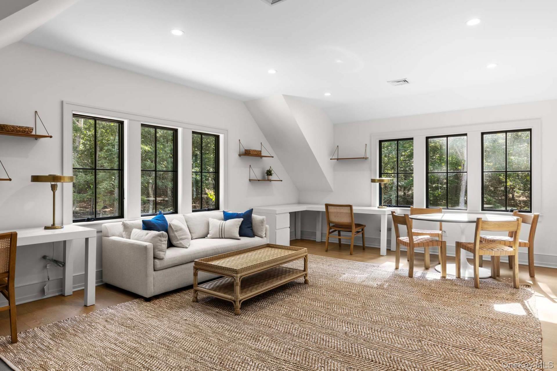 11 Old School House Lane, East Hampton, NY 11937