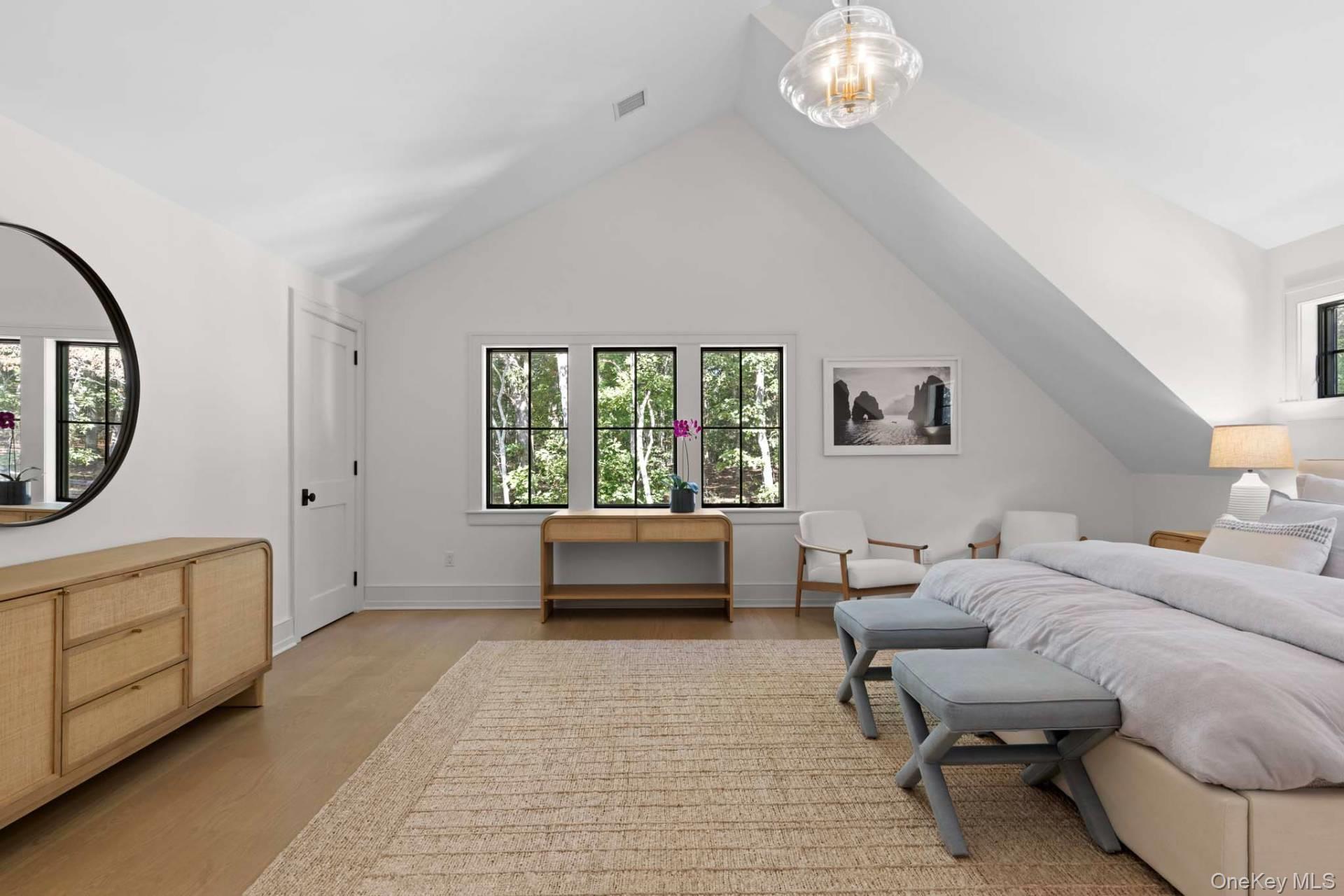 11 Old School House Lane, East Hampton, NY 11937