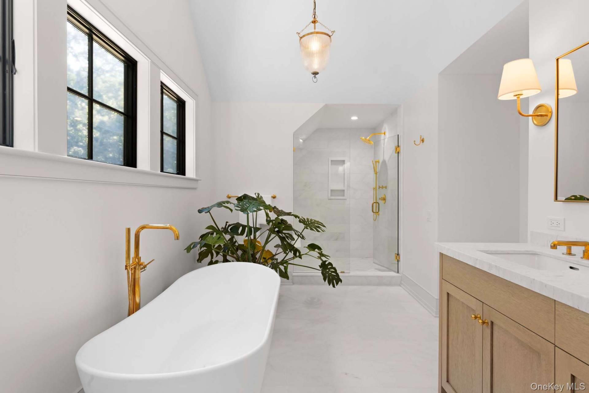 11 Old School House Lane, East Hampton, NY 11937