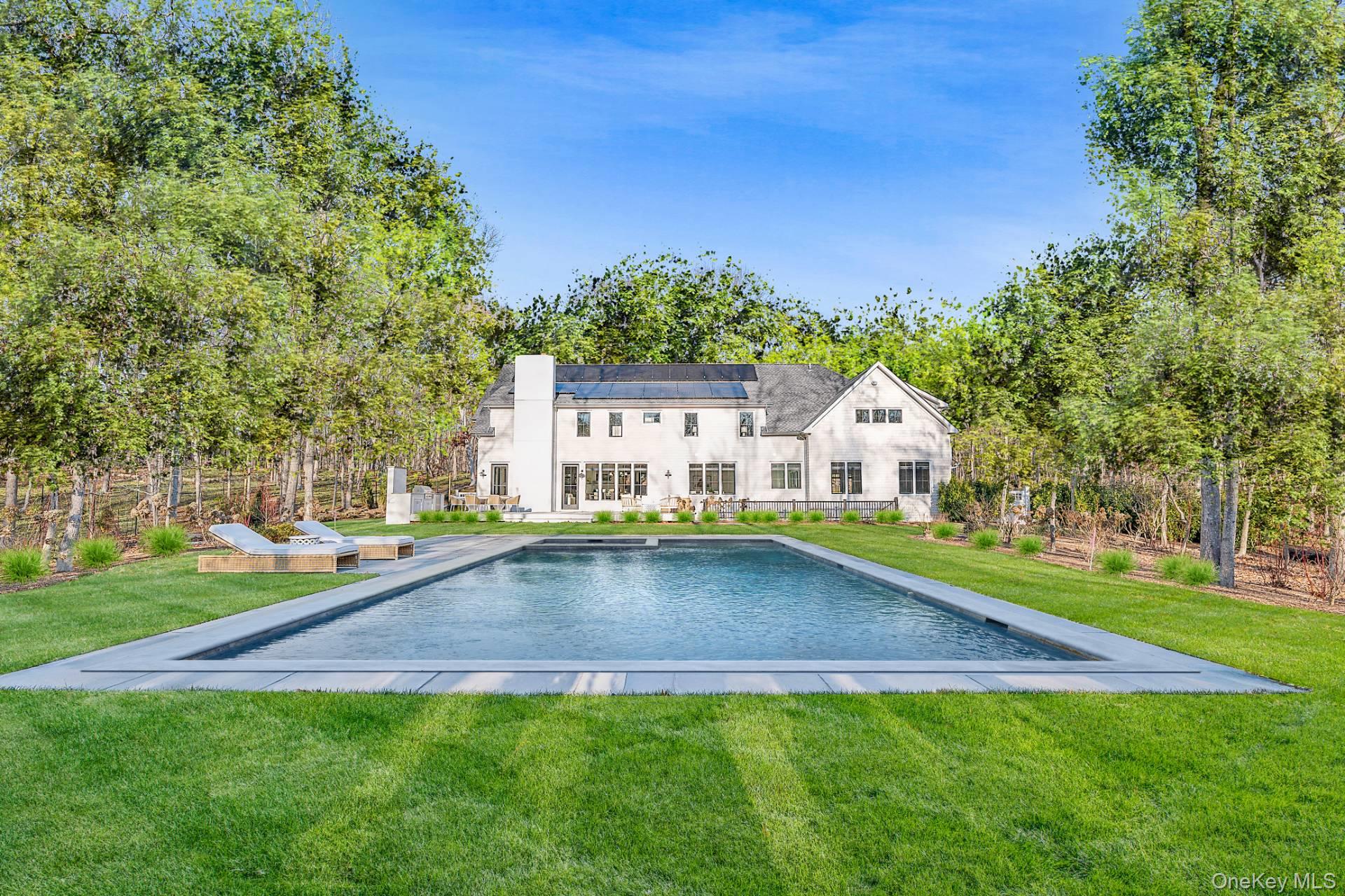 11 Old School House Lane, East Hampton, NY 11937