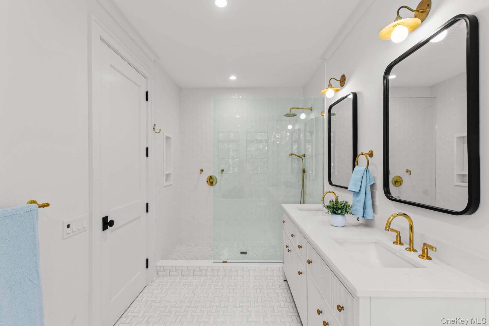 11 Old School House Lane, East Hampton, NY 11937