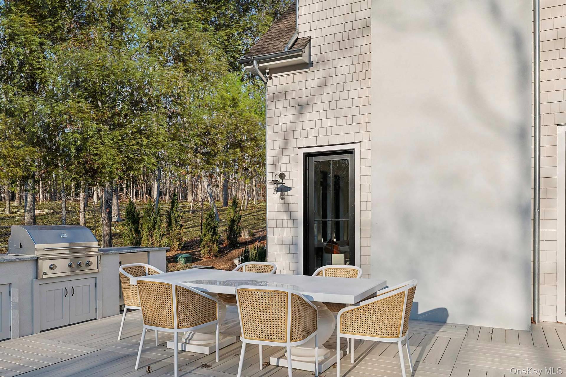 11 Old School House Lane, East Hampton, NY 11937