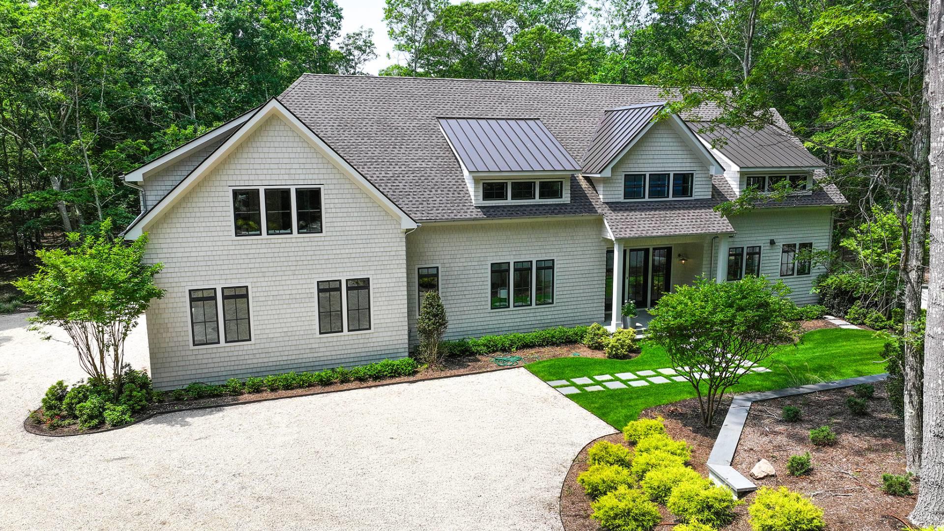 11 Old School House Lane, East Hampton, NY 11937