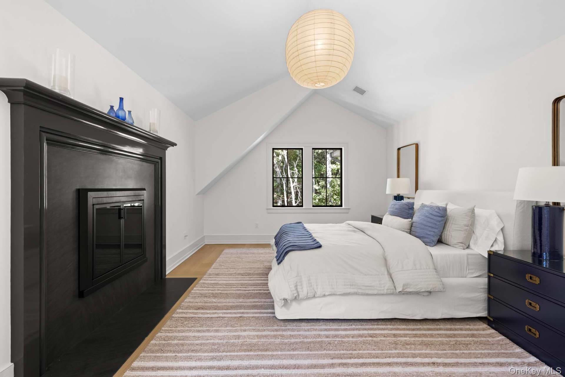 11 Old School House Lane, East Hampton, NY 11937