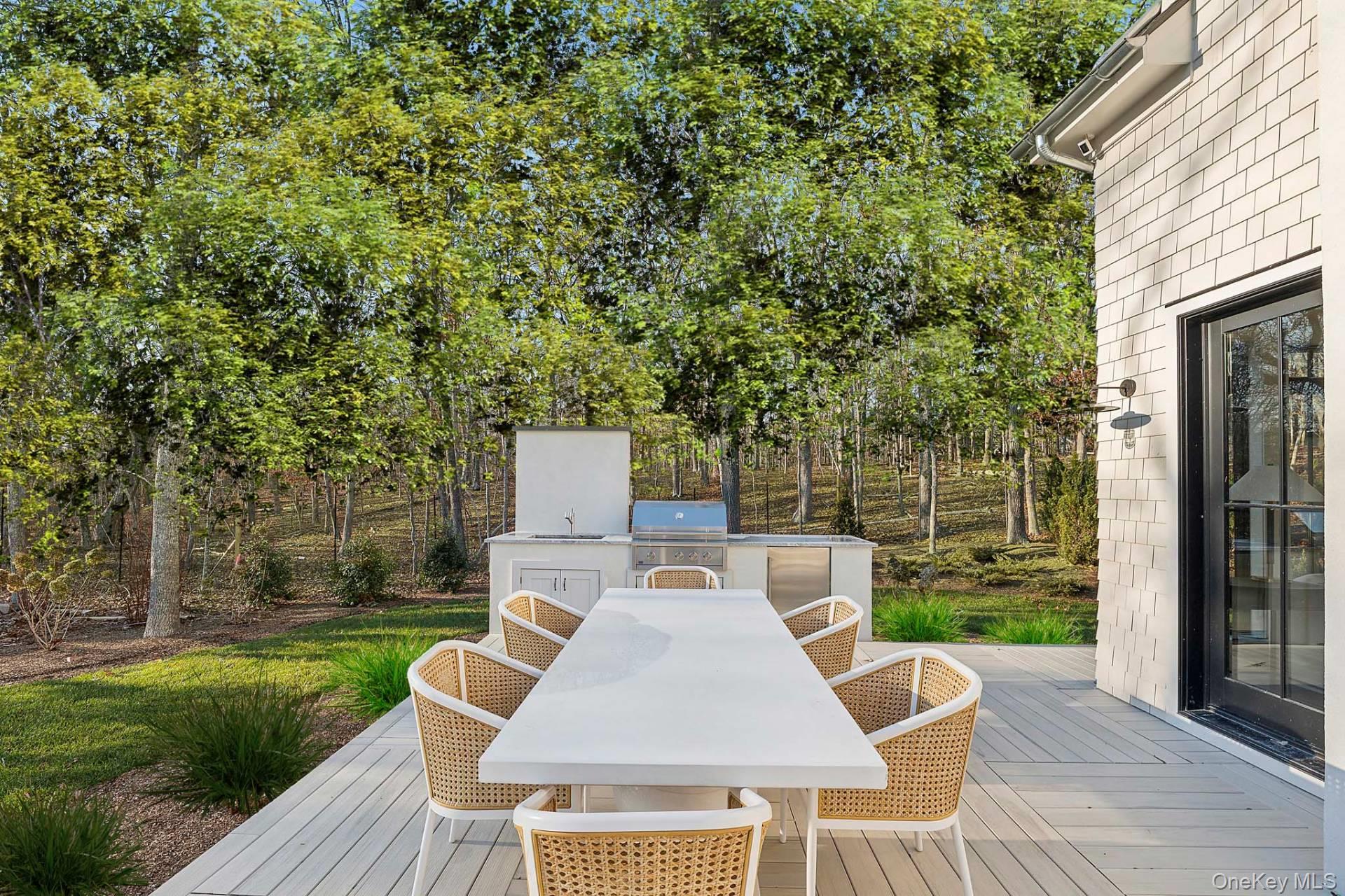 11 Old School House Lane, East Hampton, NY 11937