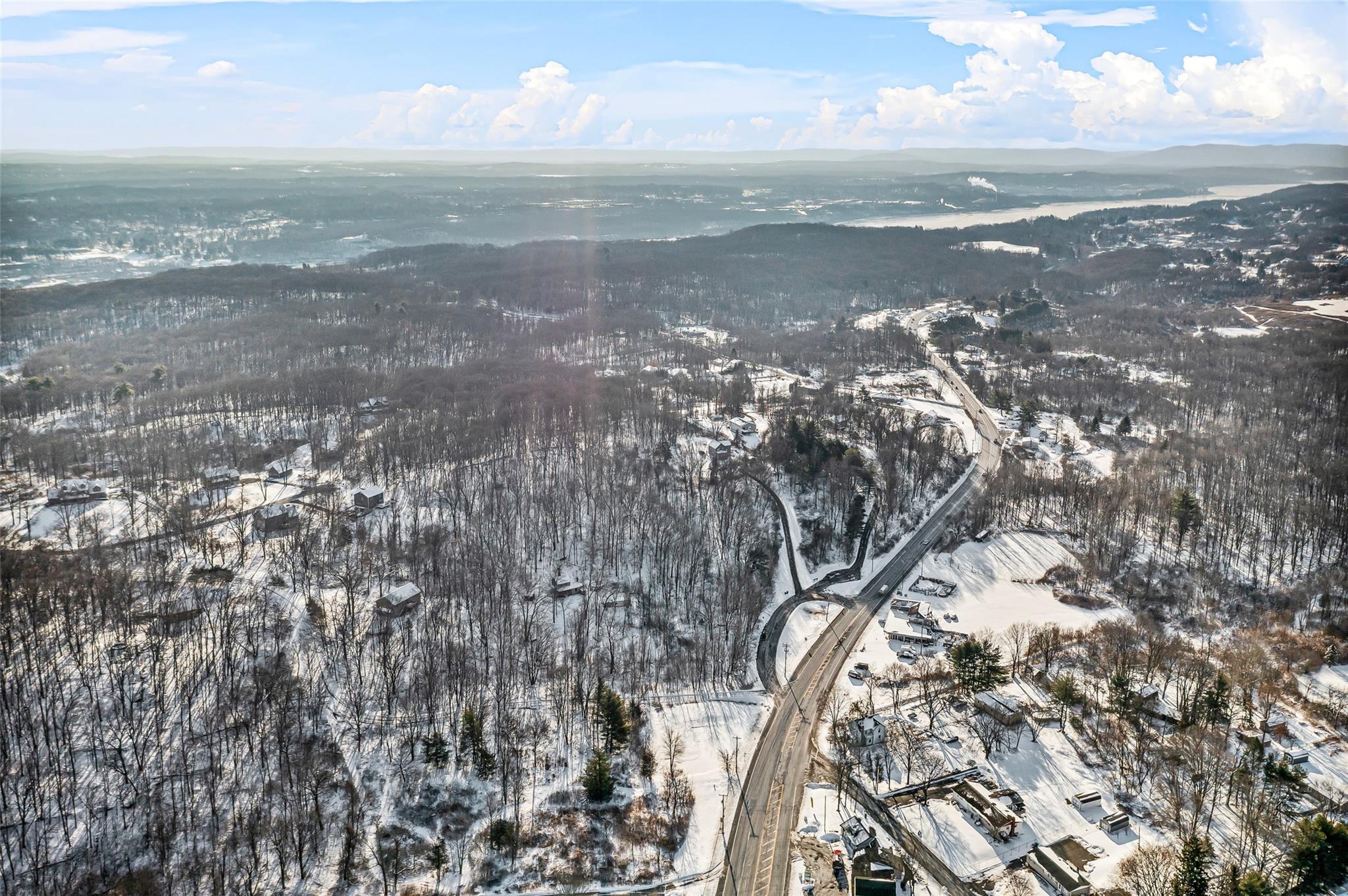 3748 Us Highway 9W, Highland, NY 12528