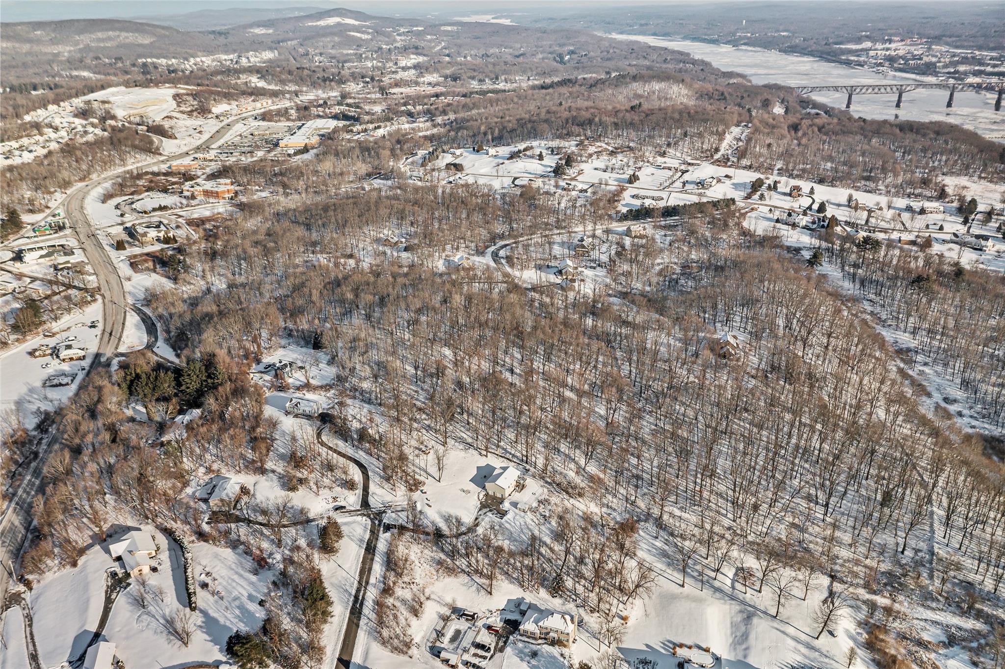 3748 Us Highway 9W, Highland, NY 12528