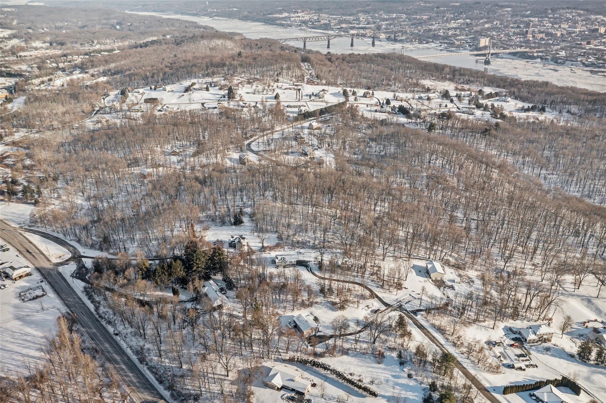 3748 Us Highway 9W, Highland, NY 12528