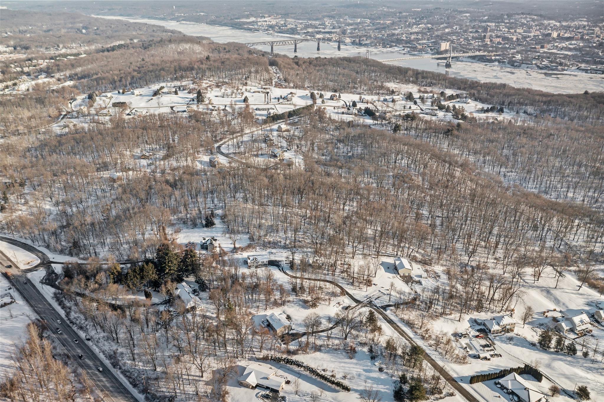 3748 Us Highway 9W, Highland, NY 12528