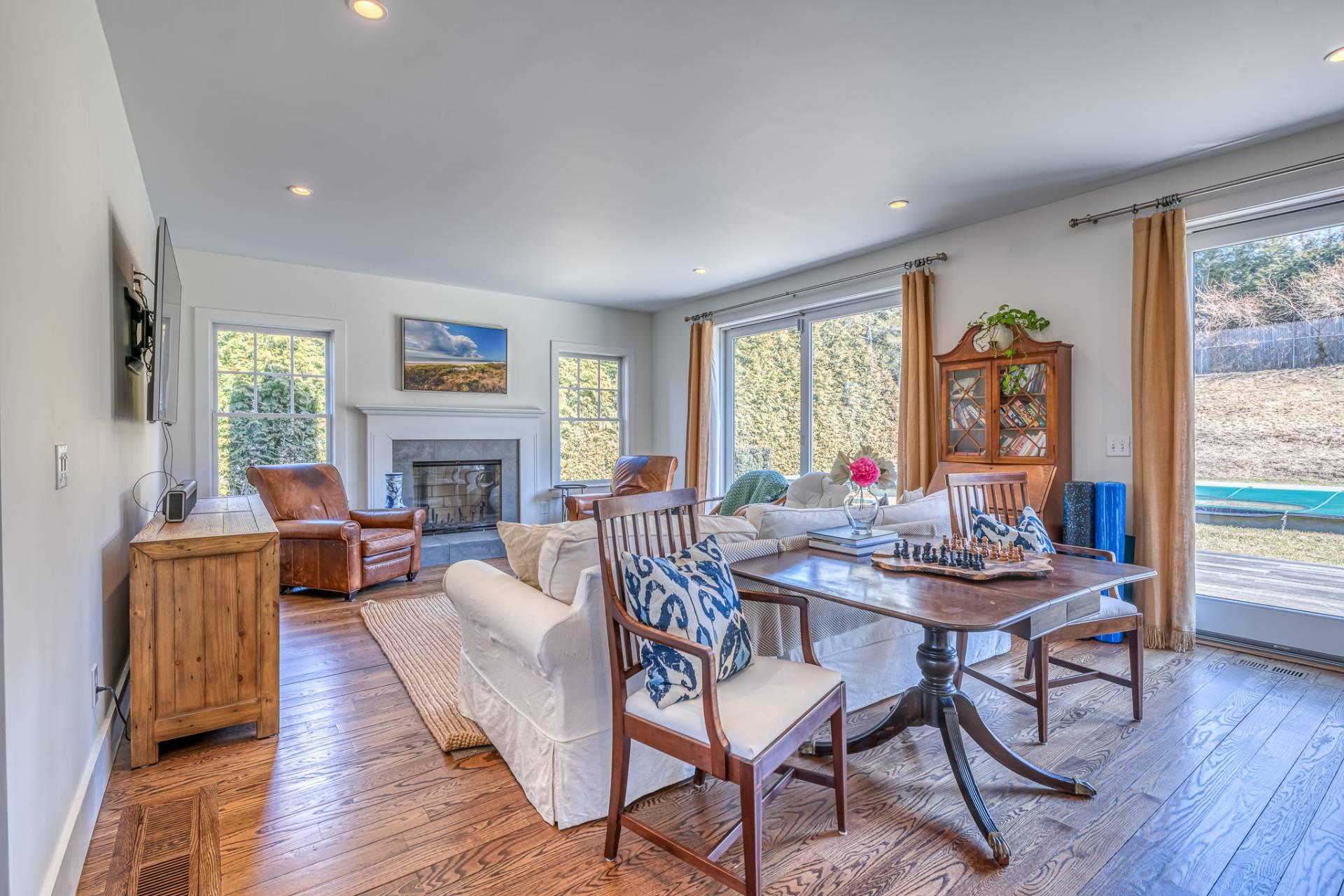 14 Underhill Drive, Southampton, NY 11968