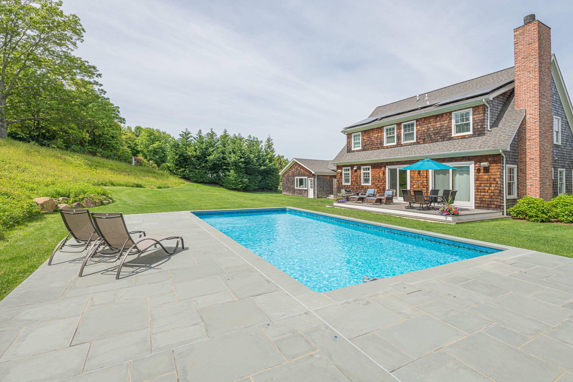 14 Underhill Drive, Southampton, NY 11968