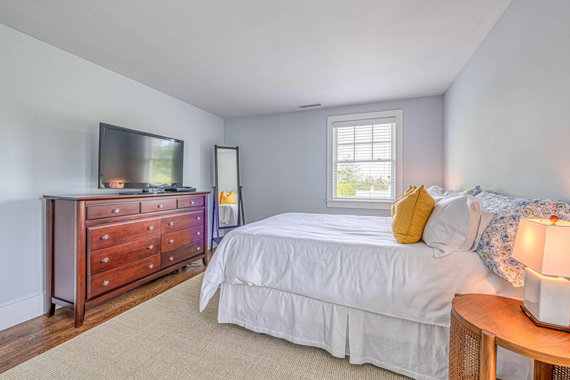 14 Underhill Drive, Southampton, NY 11968