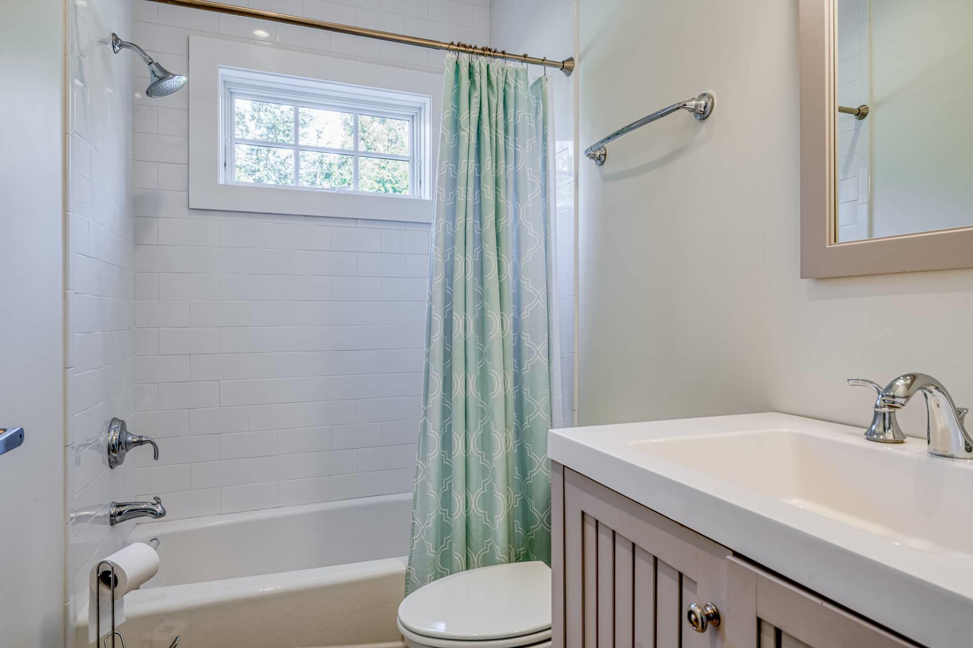 14 Underhill Drive, Southampton, NY 11968