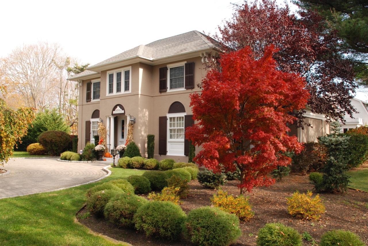 99 Handsome Avenue, Sayville, NY 11782