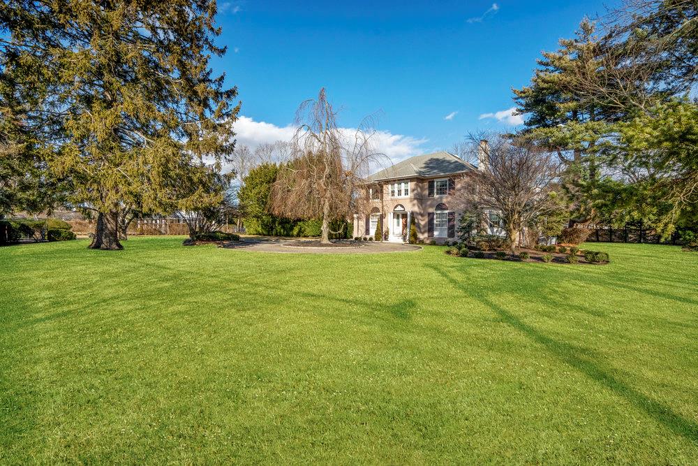 99 Handsome Avenue, Sayville, NY 11782