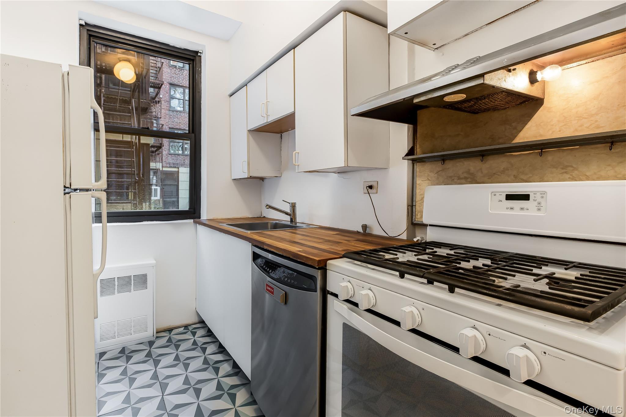 4489 Broadway # 2E, New York (Manhattan), NY 10040