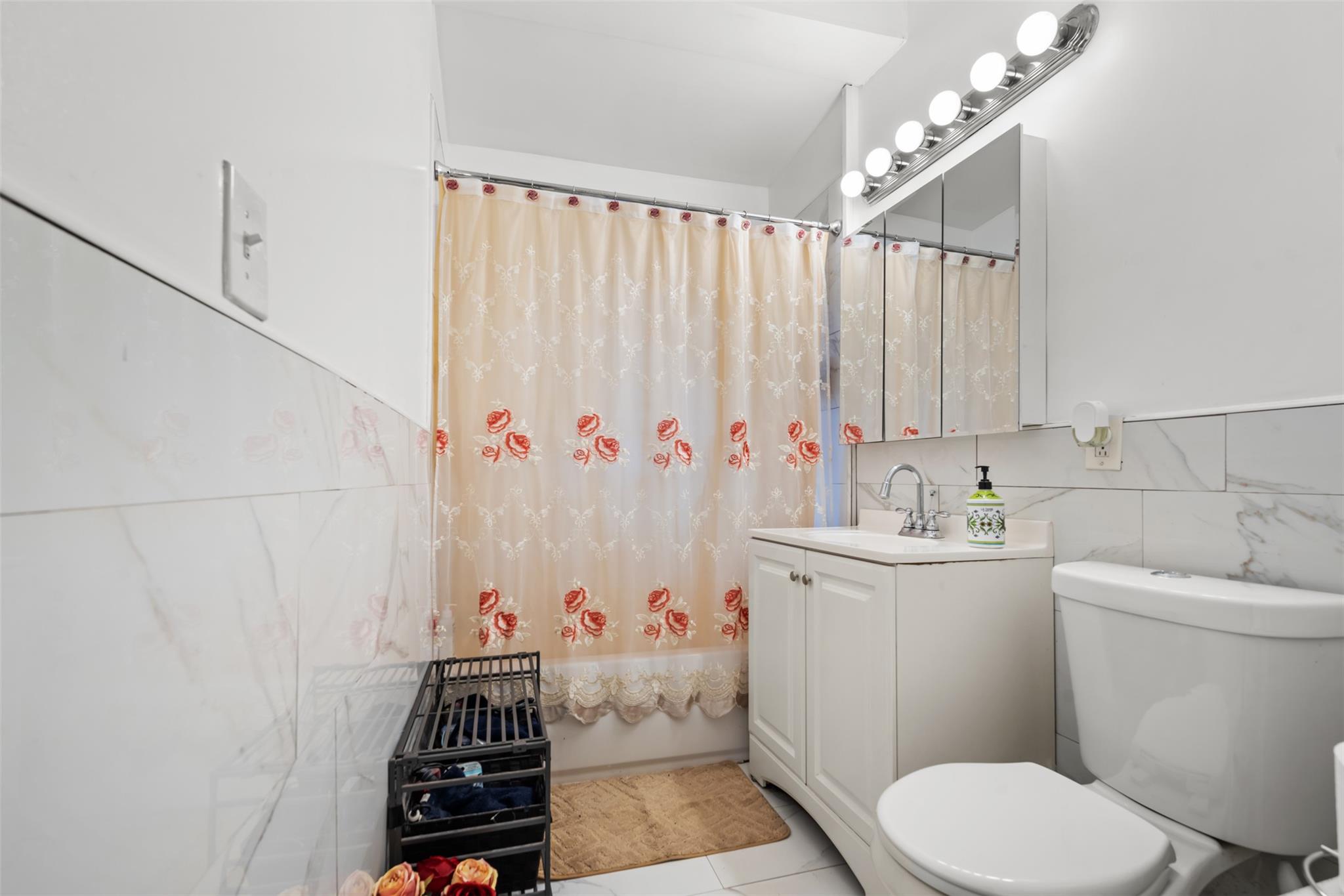 3943 Seton Avenue, Bronx, NY 10466