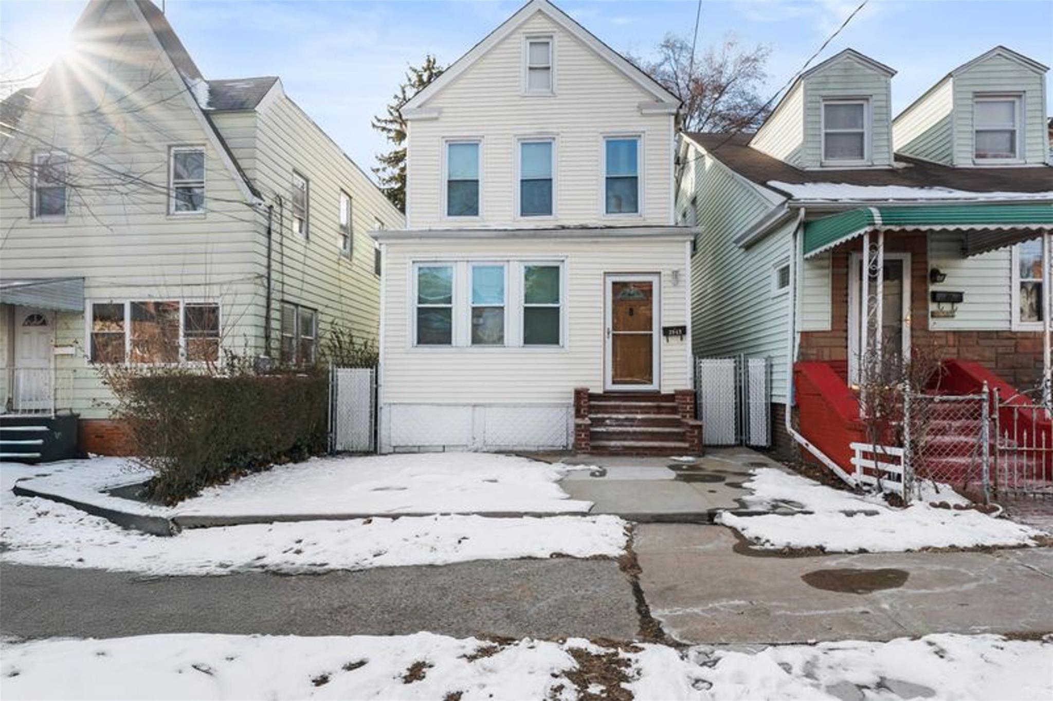 3943 Seton Avenue, Bronx, NY 10466