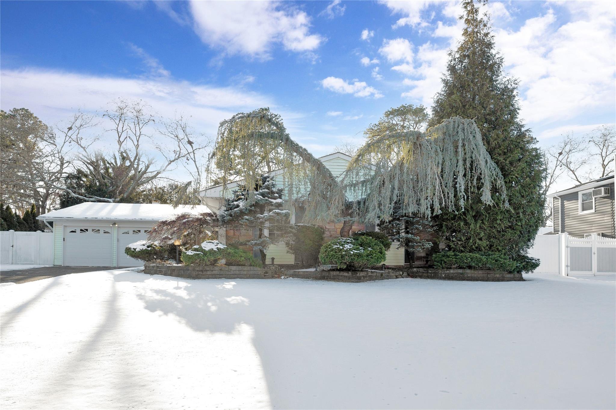 12 Westbrook Road, Coram, NY 11727