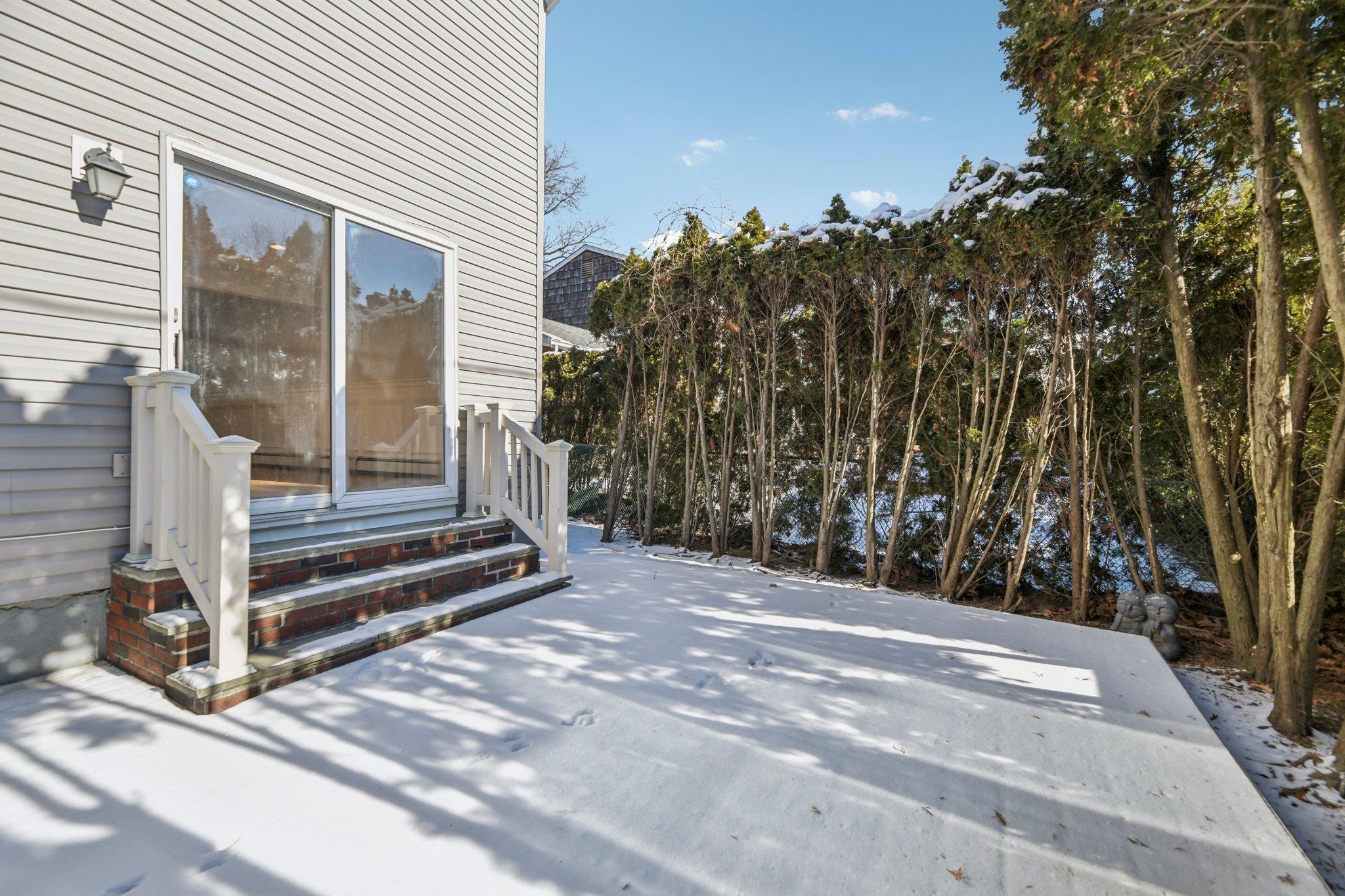 4 Main Avenue, Garden City, NY 11530