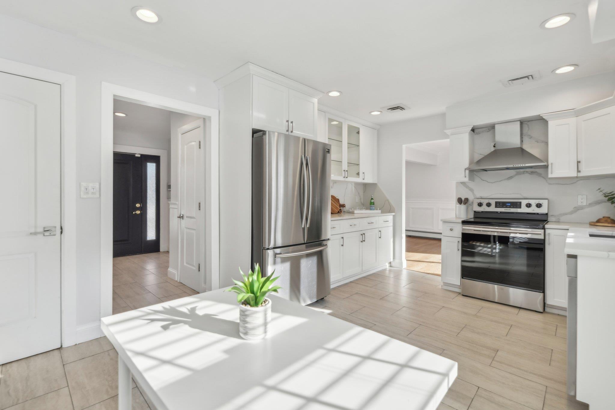 4 Main Avenue, Garden City, NY 11530