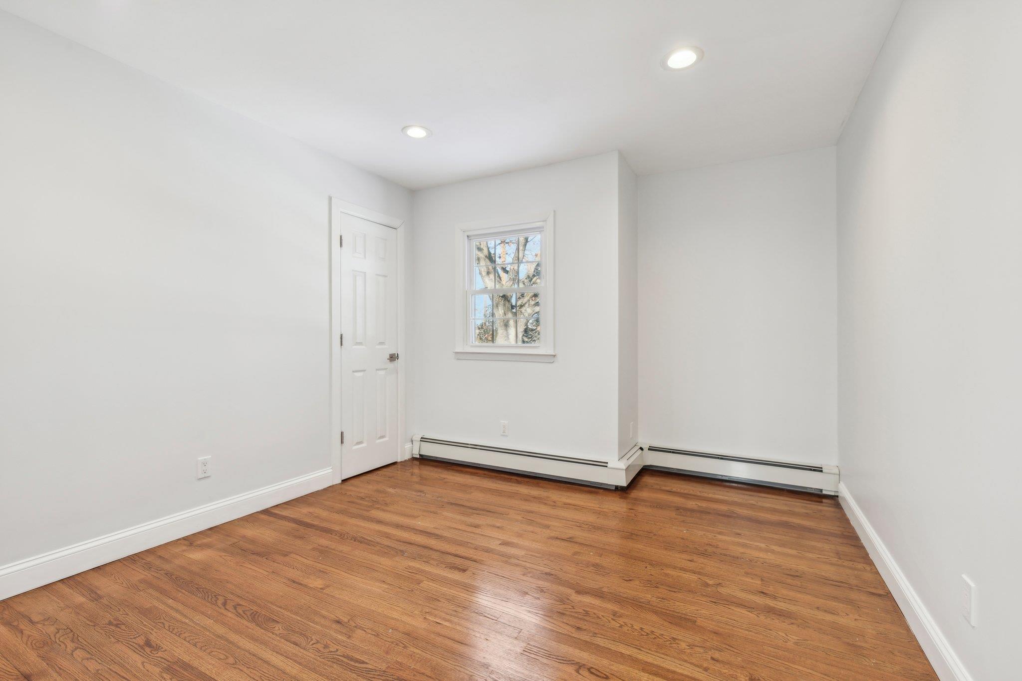 4 Main Avenue, Garden City, NY 11530